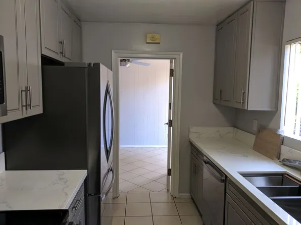 Norton Villa, 835 S Norton Ave #15, Los Angeles, CA 90005