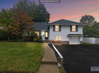 901 Oradell Ave, Oradell, NJ 07649