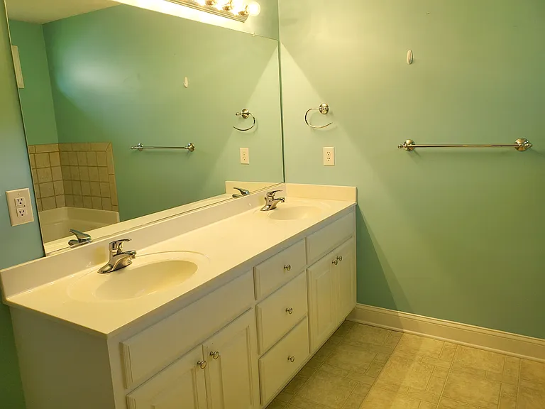 104 Adell Ln — Photo 12