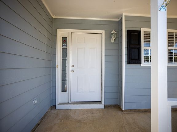2nd image of 699 Lee Road 2095