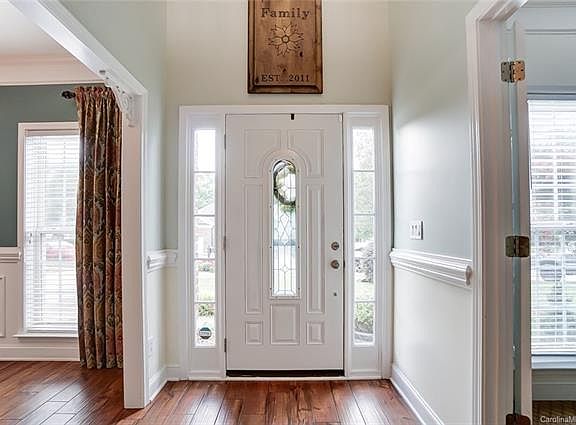 2nd image of 7881 Sedgebrook Dr E