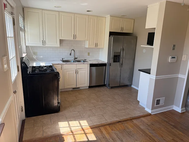9370 Floral Ave — Photo 15