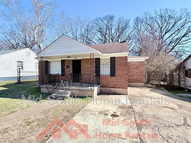 4 bed, 1.5 bath, 1314 sqft, $1,095 — Photo 2