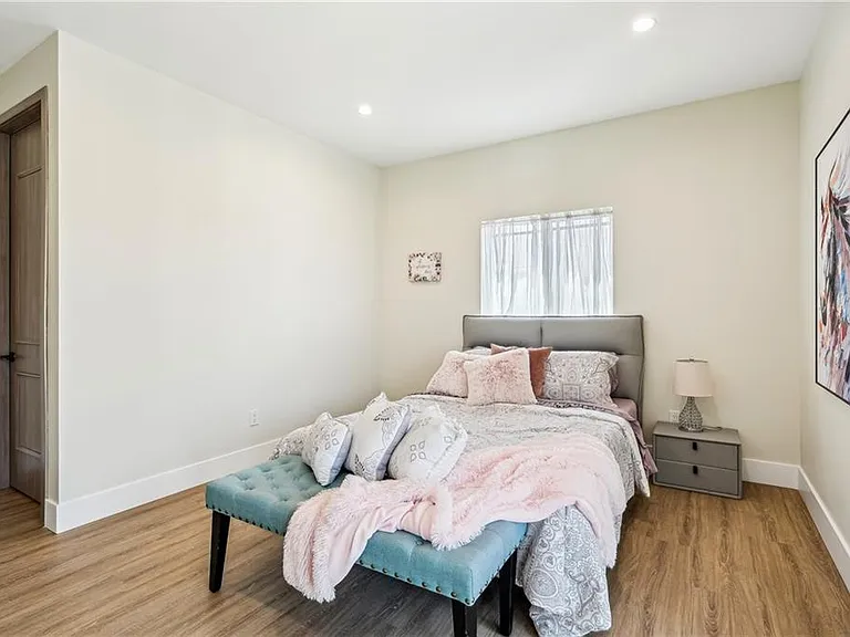 10349 Mapledale St — Photo 36