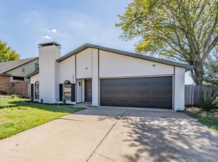 3020 Meandering Way, Bedford, TX 76021