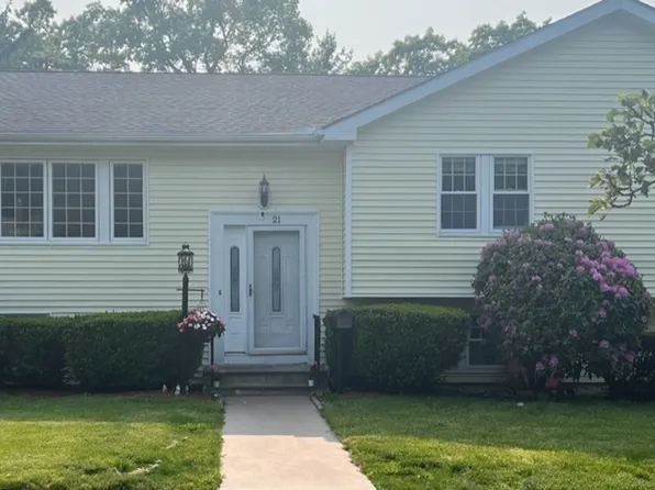 21 Strasser Ave, Westwood, MA 02090