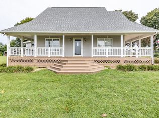2517 Summer Oaks Cir, Summertown, TN 38483