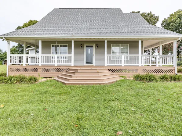 2517 Summer Oaks Cir, Summertown, TN 38483
