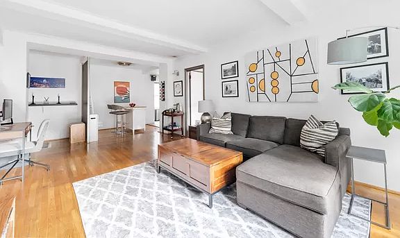 3rd image of 227 E 57th St APT 15-D