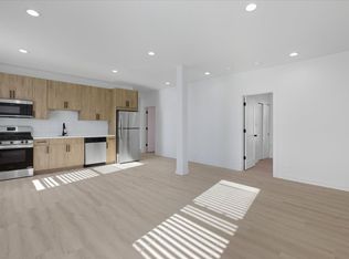 6979 N Bell Ave #2, Chicago, IL 60645