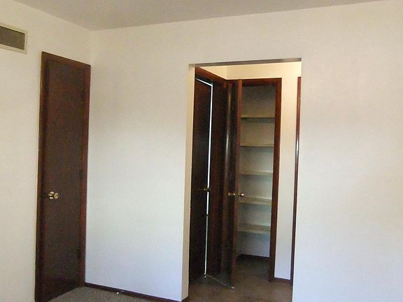 4th image of 9538 Hyde Park Dr Floor 1
