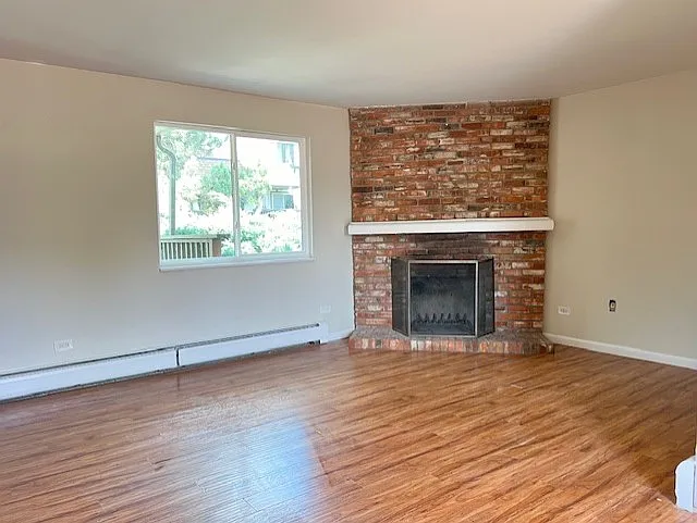 2 bed, 1.5 bath, 900 sqft, $1,825 — Photo 4