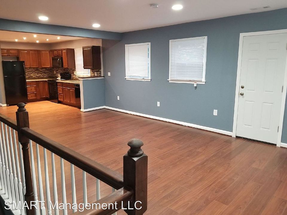 1st image of 820 Balsamtree Pl