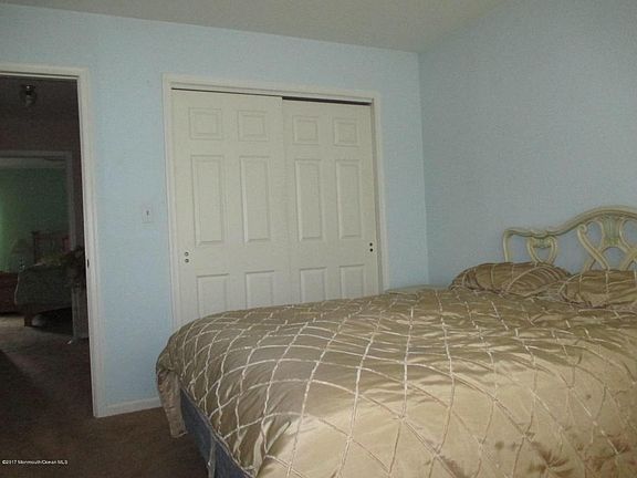 2nd image of 2293 Mount Hood Ln