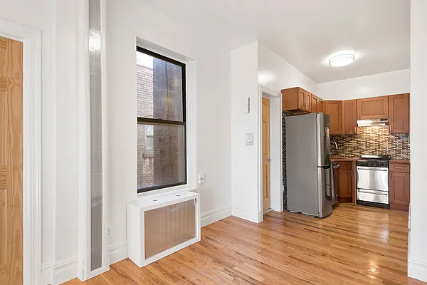 Rented by Compass | media 21