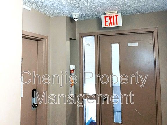 4th image of 14816 26th St NW #408