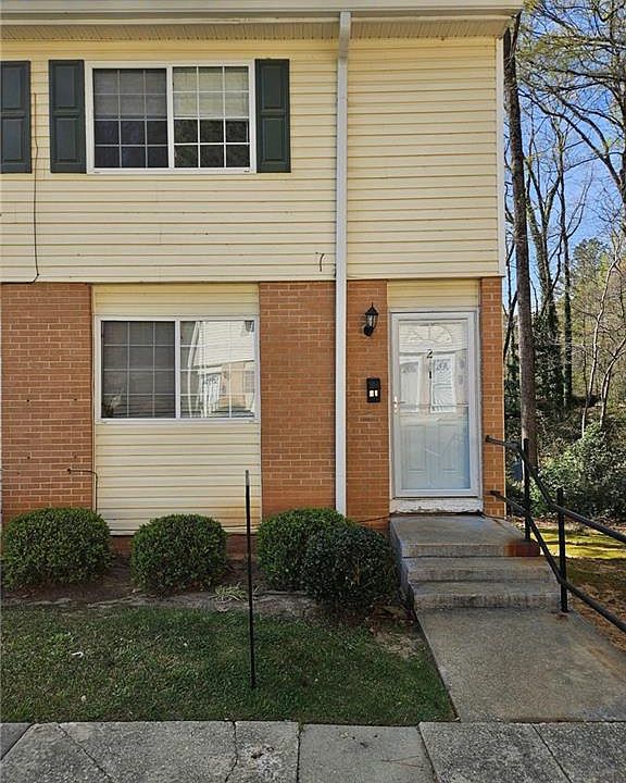 1st image of 405 Fairburn Rd SW #21