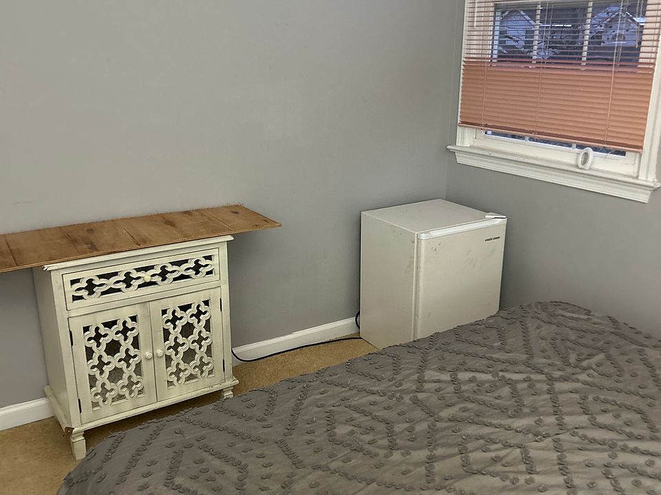 2nd image of 1025 Brandon Quay Unit 1