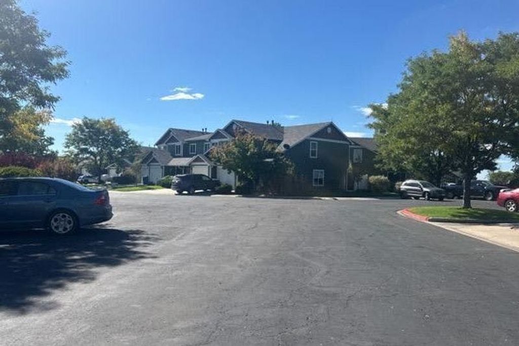 802 Waterglen Dr Unit E20