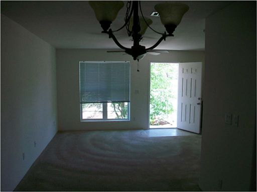 5th image of 1010 S 8th Ave