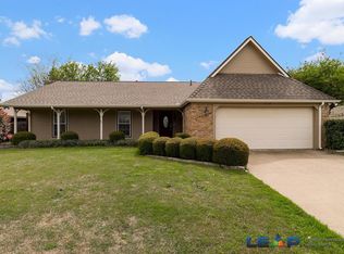 1536 Highpoint Dr, Lewisville, TX 75077