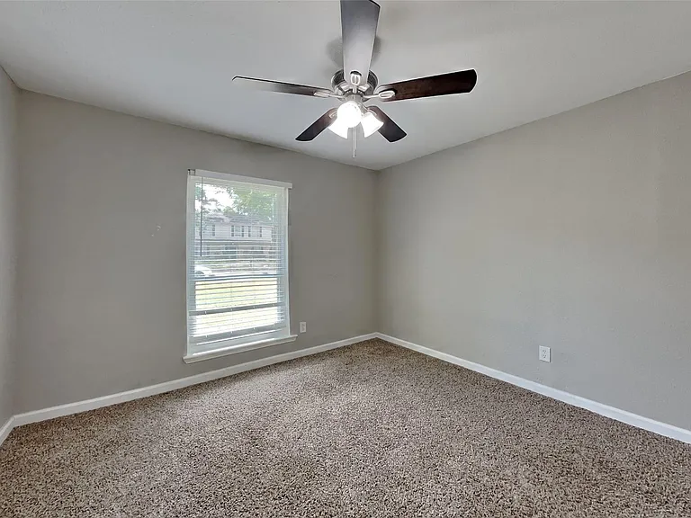 10210 Rippling Fields Dr — Photo 13