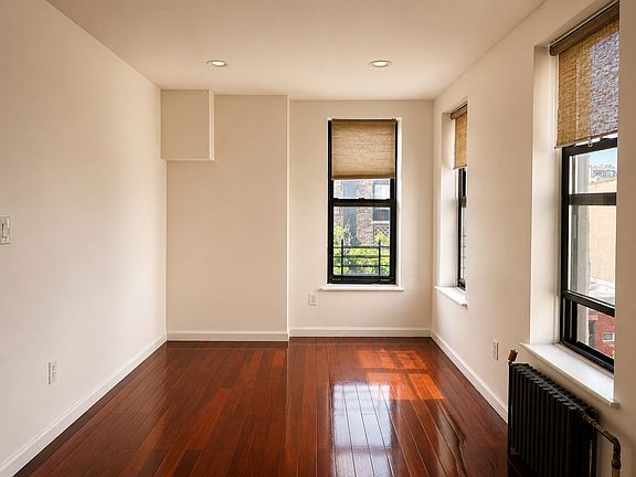 5th image of 500 Henry St #4