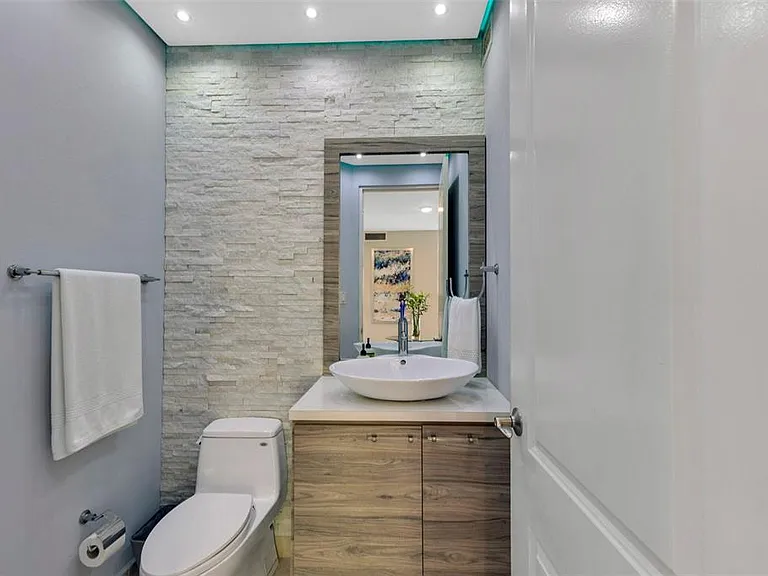 6690 Calle Turquoise #324 — Photo 19