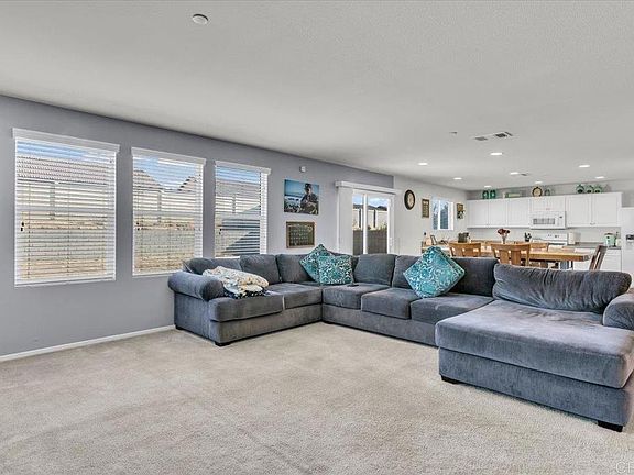 5th image of 14361 Pioneer Way