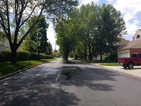 5th image of 2616 W Central Park Way