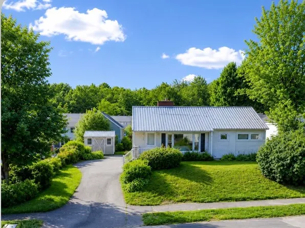 73 Forest Avenue, Millinocket, ME 04462