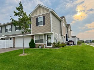 8056 Abercrombie Ln, Woodbury, MN 55129