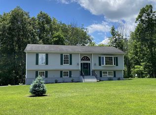 4 Todd Hill Rd, Poughkeepsie, NY 12603