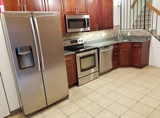 843 S American St #A, Philadelphia, PA 19147