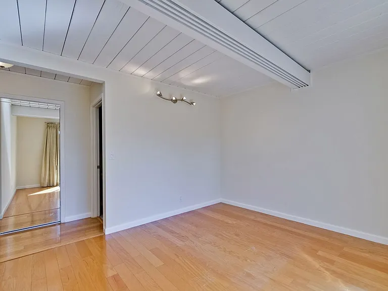 485 Emmons Dr — Photo 34