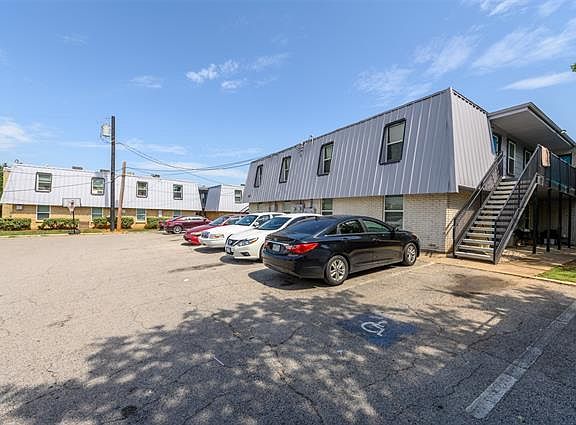 5th image of 612-614 Londonderry Ln