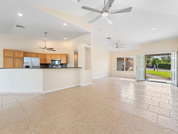 5th image of 77-205 Hoomohala Rd