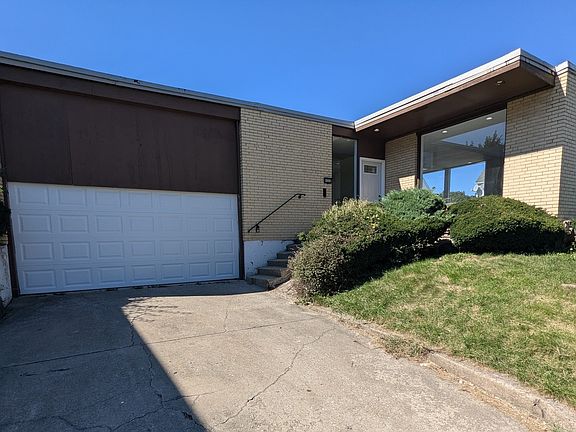 2nd image of 9324 S Forest Ave