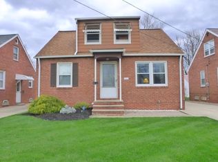 1543 Winchester Rd, Lyndhurst, OH 44124