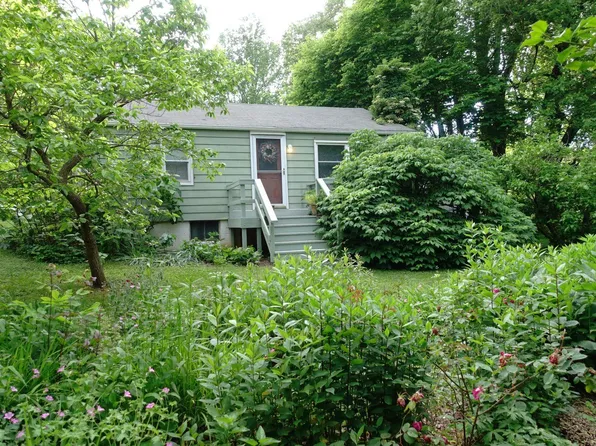 4230 Calvert Dr, Chesapeake Beach, MD 20732