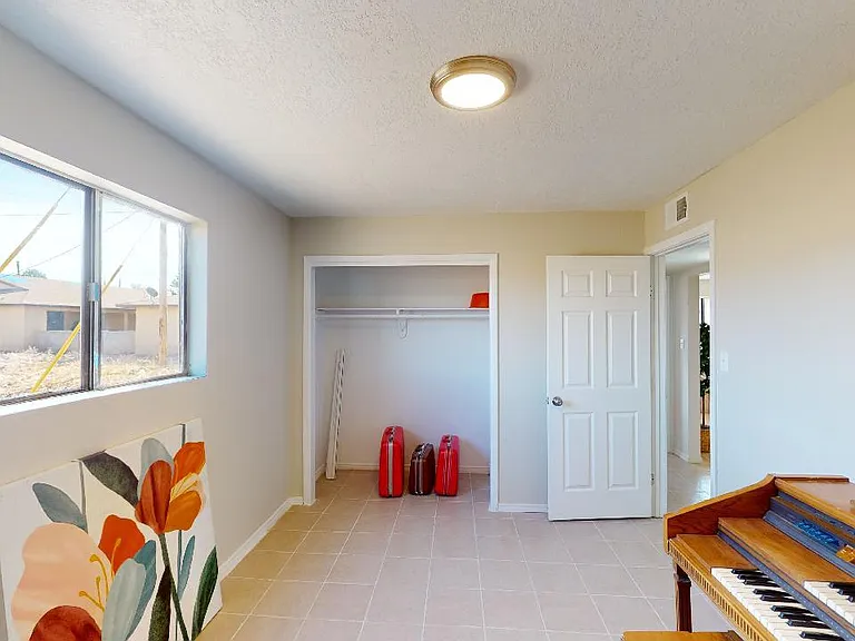 1039 Sage St — Photo 10