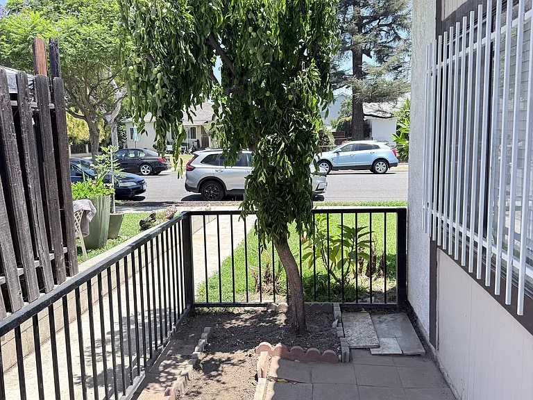 511 N McPherrin Ave #A — Photo 23