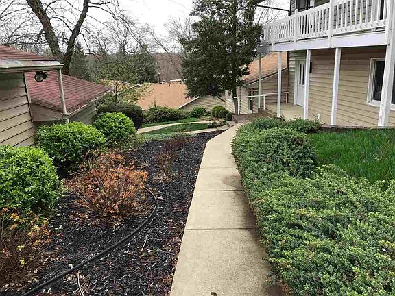3rd image of 11535 Village Dr