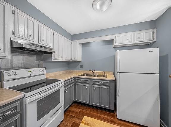 3rd image of 2320 N Nordica Ave APT 204