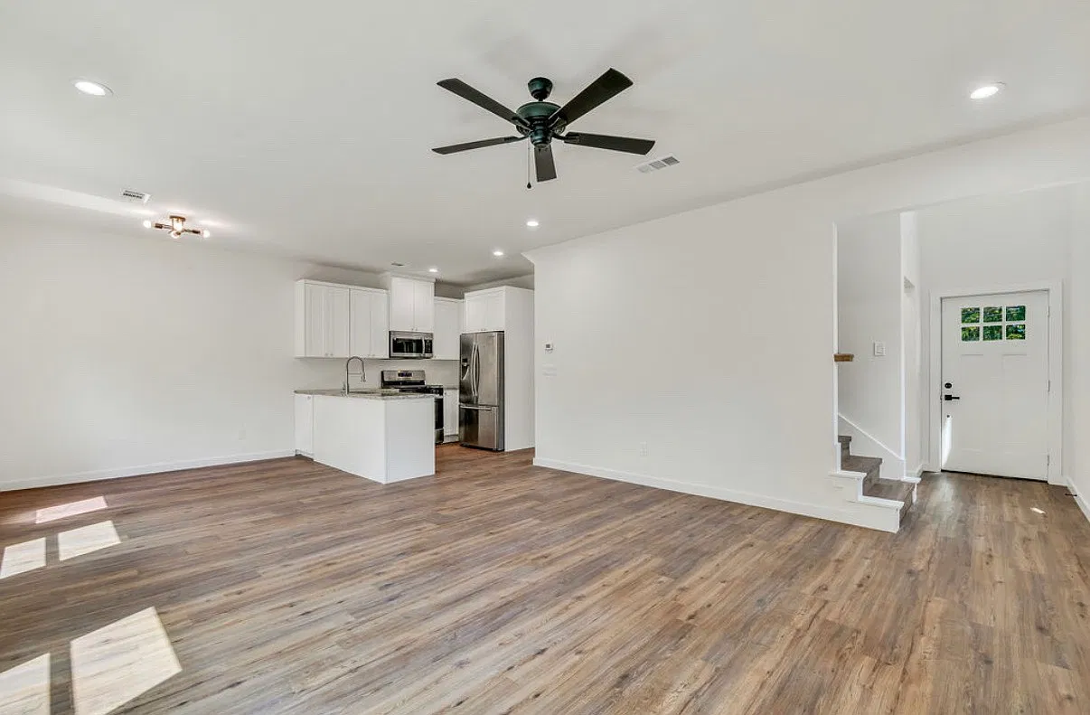 3 bed, 2.5 bath, 1647 sqft, $2,500 — Photo 3
