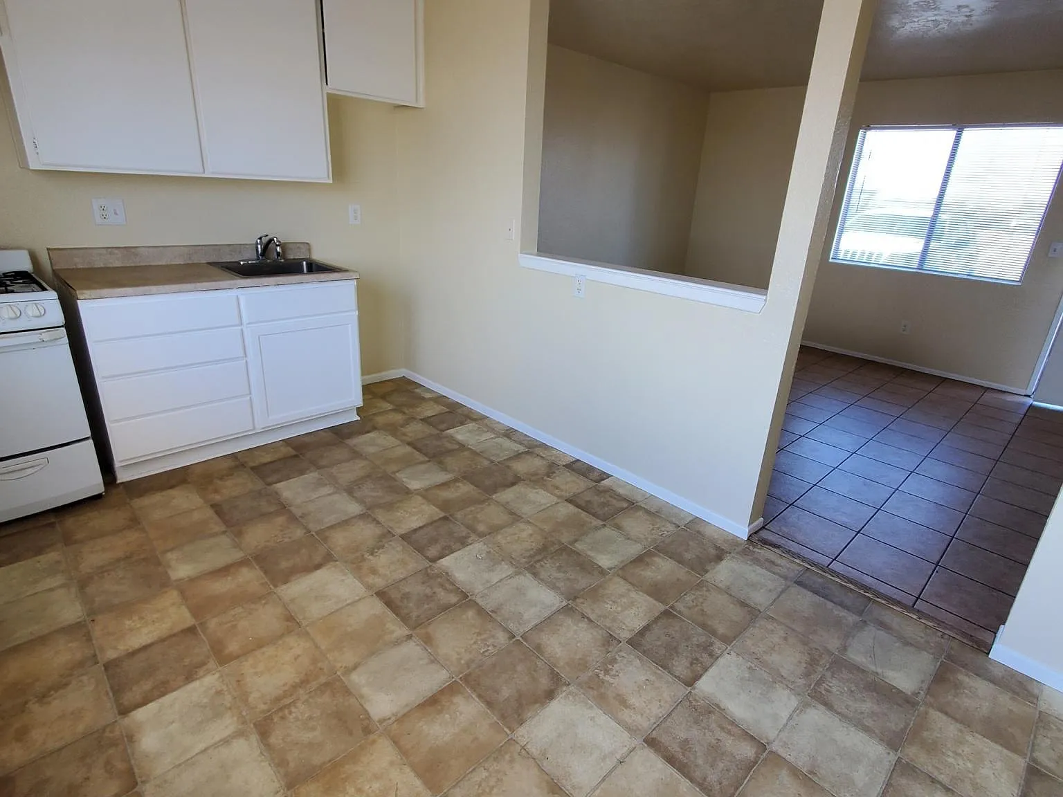1 bed, 700 sqft, $1,250 — Photo 2