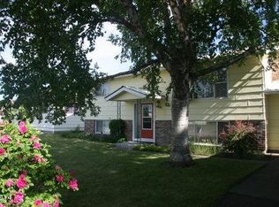 929 13th St W, Columbia Falls, MT 59912