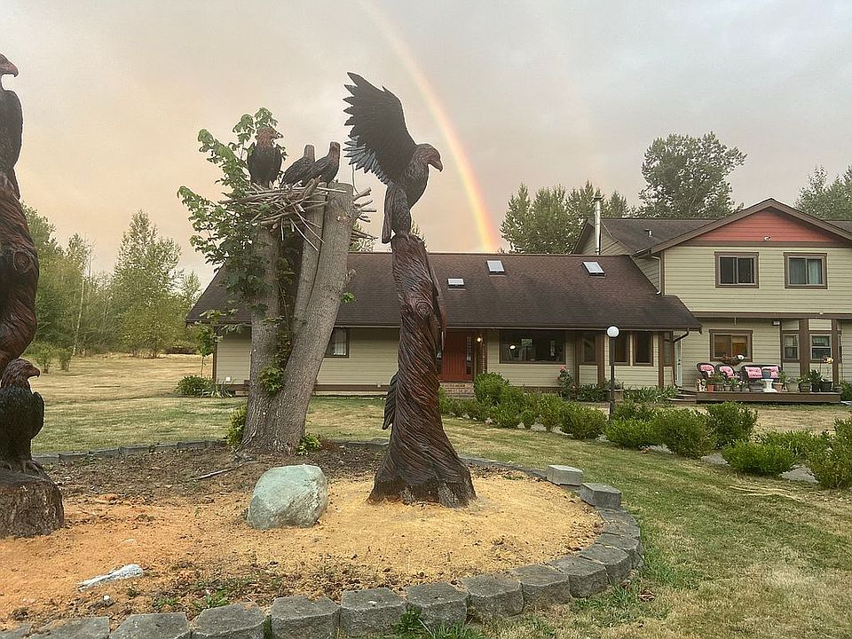 2nd image of 1921 Coyote Ln