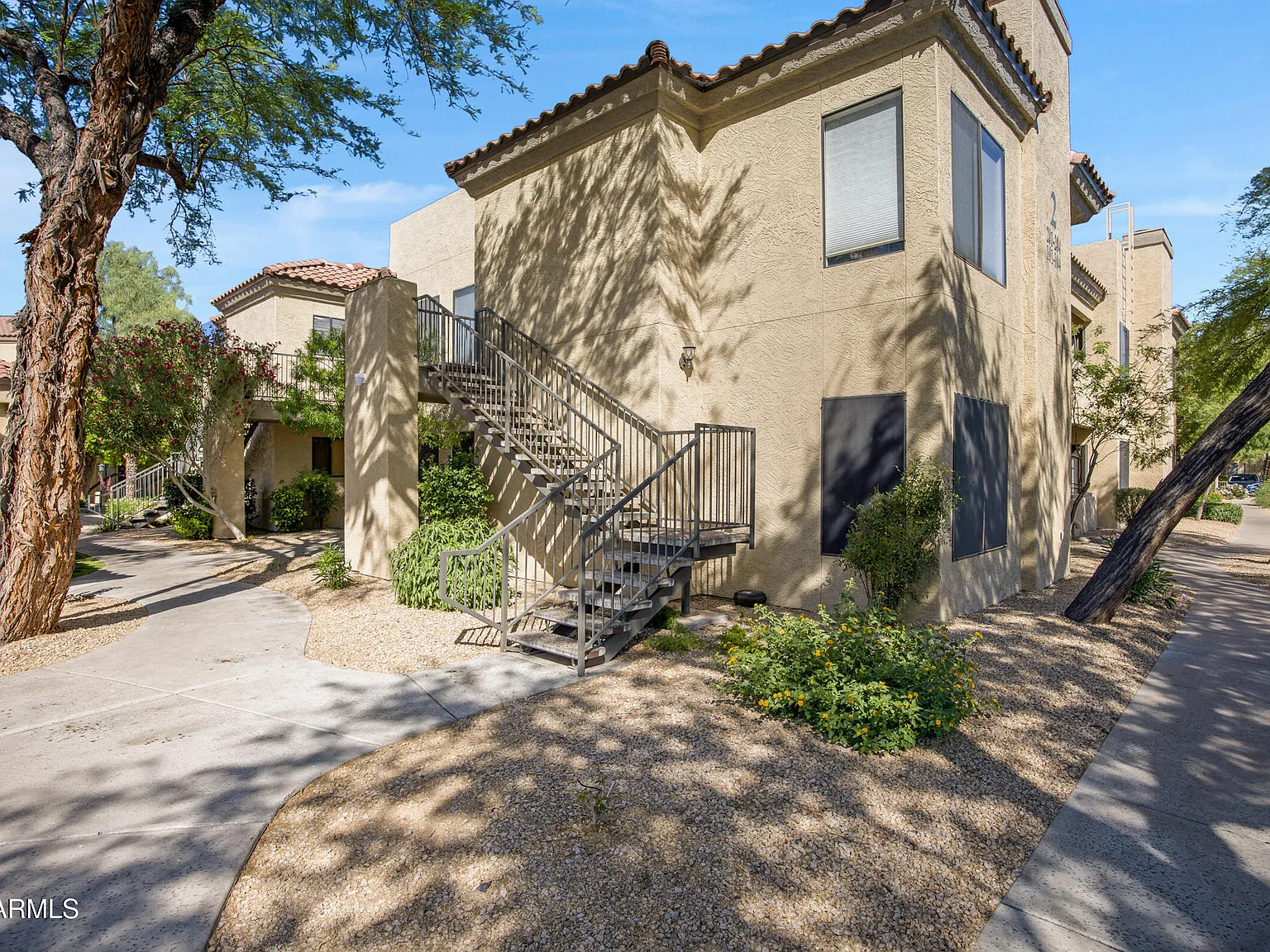 2 bed, 1059 sqft, $2,200 — Photo 3