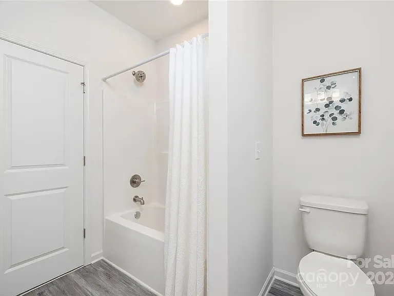 3905 Oakwood Rd — Photo 6